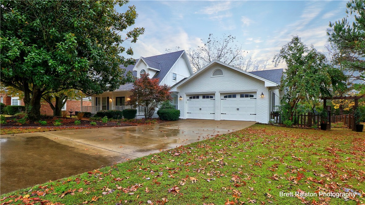 Property Photo:  2803 S Club Oak Drive  AR 72701 