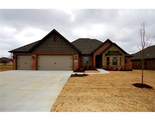 Property Photo:  2603 SW Joshua Avenue  AR 72712 