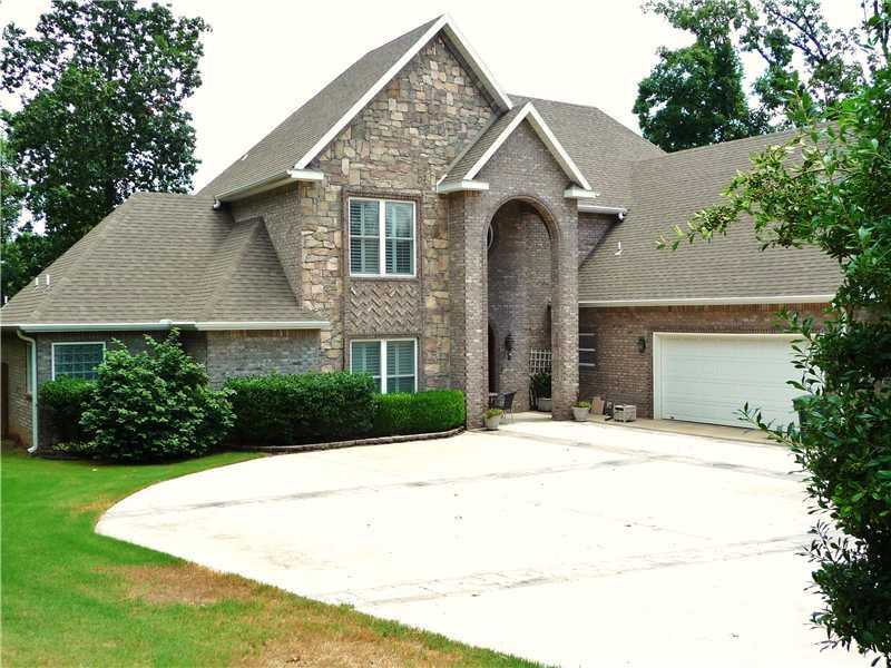 Property Photo: 1182 N Summersby Drive AR 72701