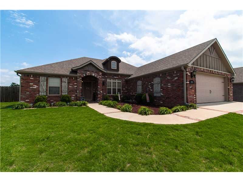 Property Photo:  3001 SW Pine Valley Drive  AR 72712 
