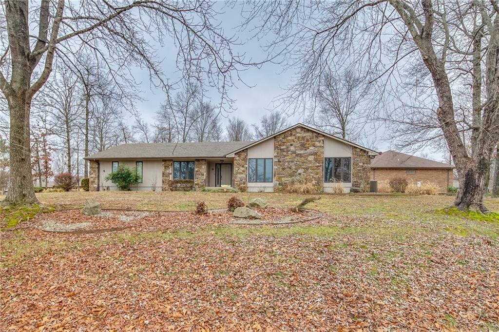 Property Photo:  6 Boyce Lane  AR 72715 