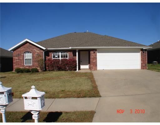 Property Photo:  3308 SW Carriageway  AR 72712 