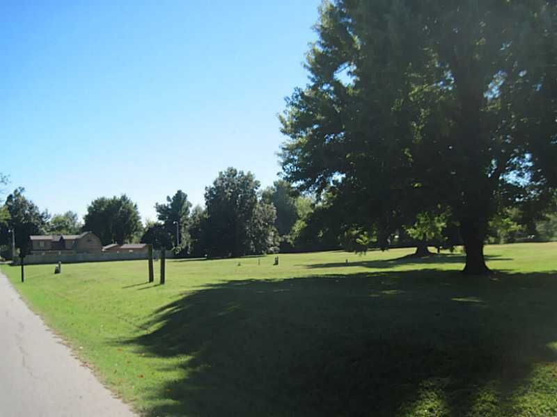 Property Photo: 1311 N 54th Avenue AR 72704