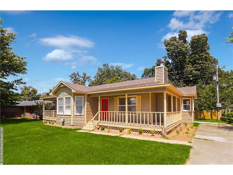 Property Photo: 1634 N Salem Road AR 72704