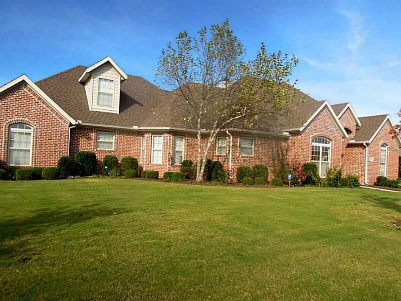 Property Photo:  2055 S Doral Drive  AR 72701 