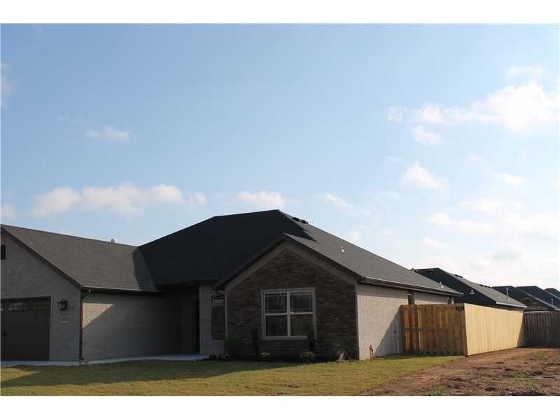 Property Photo:  6203 S 38th Street  AR 72758 