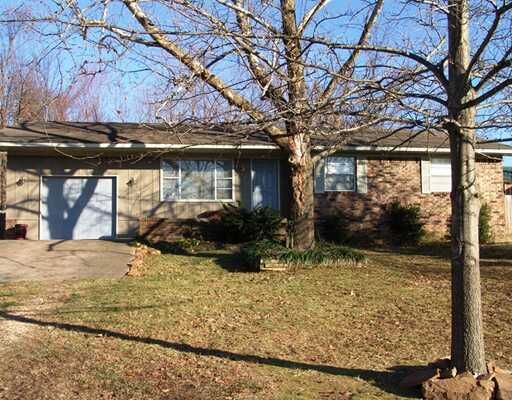 Property Photo:  207 Armstrong Street  AR 72753 