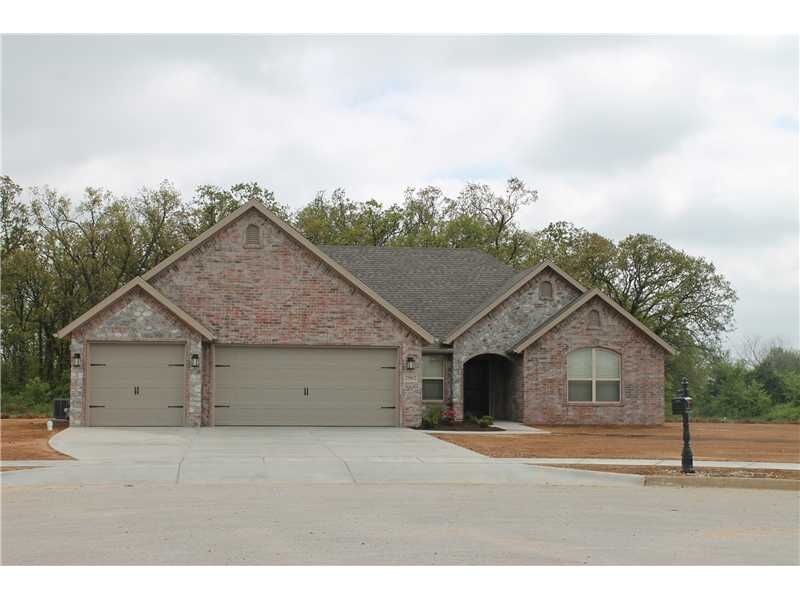 Property Photo: 2902 S 21st Street AR 72758