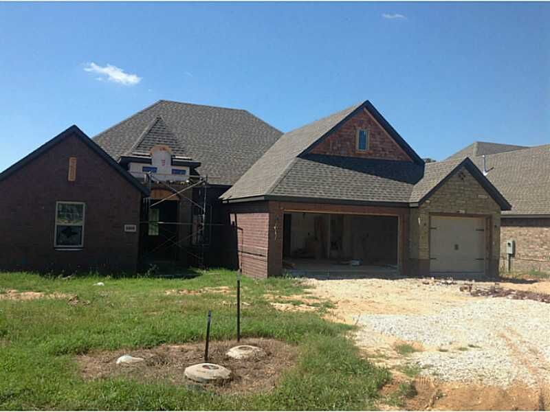 Property Photo:  3303 SW Mahogany Avenue  AR 72712 