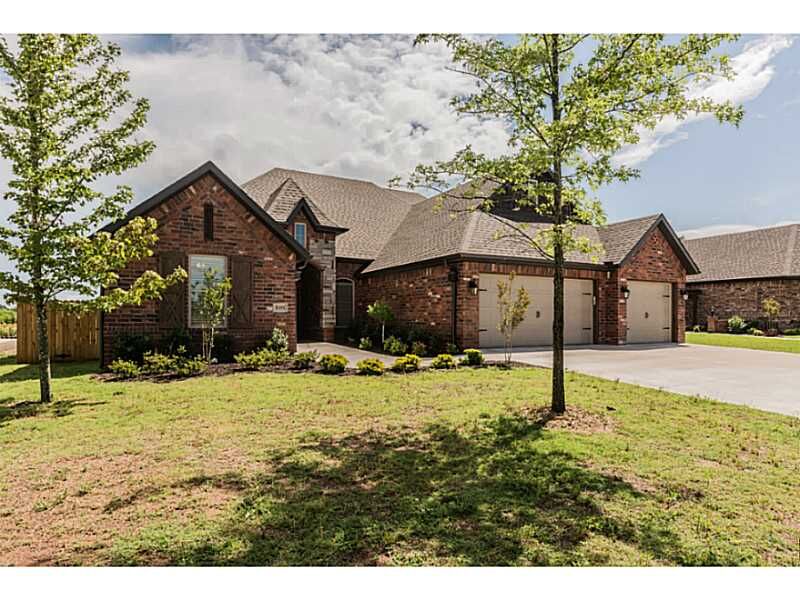 Property Photo: 3101 SW Mahogany Avenue AR 72712