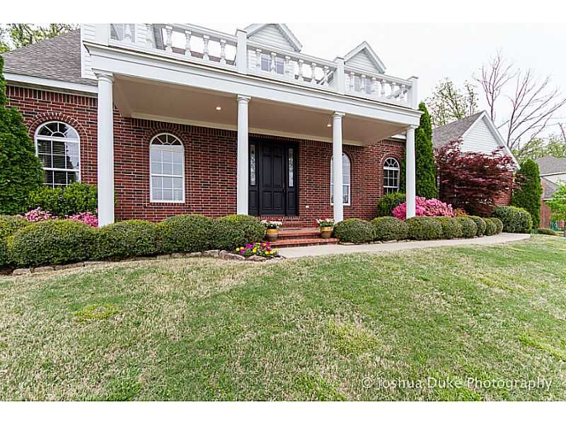 Property Photo:  1327 N Montview Drive  AR 72701 