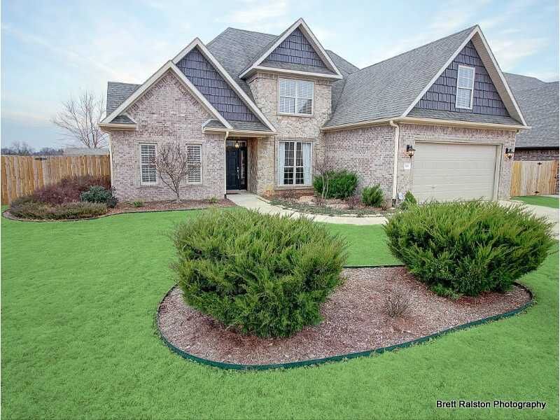 Property Photo:  2301 Farringdon Avenue  AR 72712 