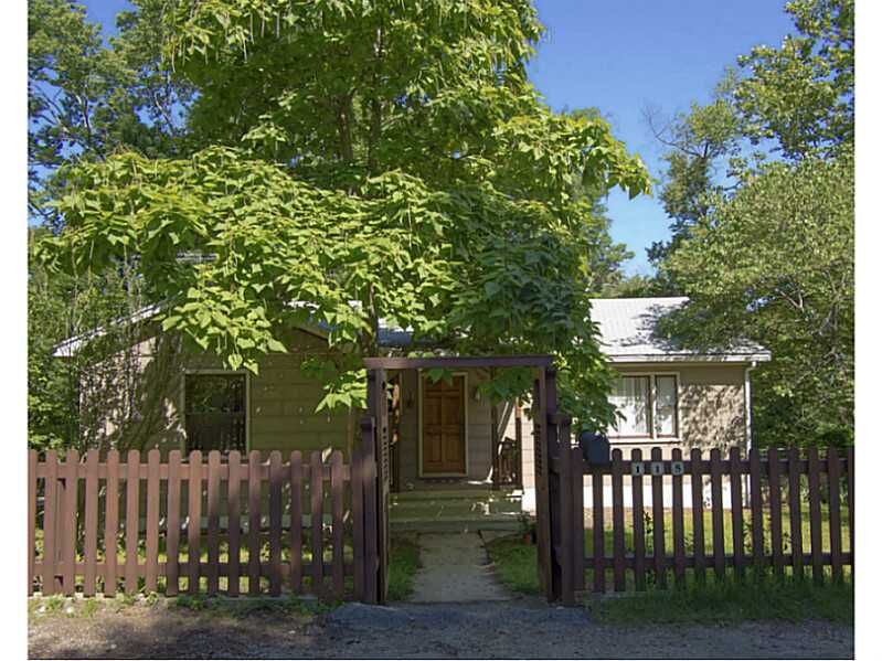 Property Photo:  115 Wall Street  AR 72632 