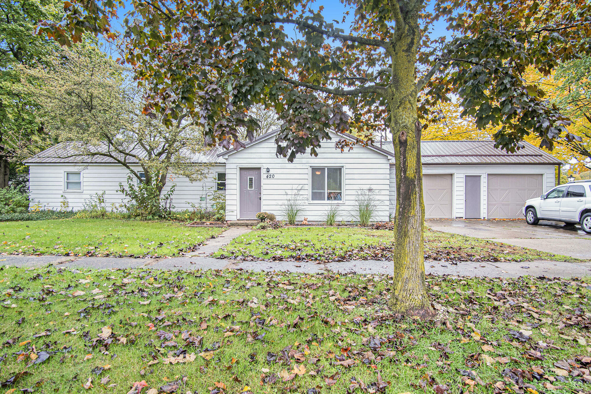 Property Photo:  420 S Weaver Avenue  MI 49412 