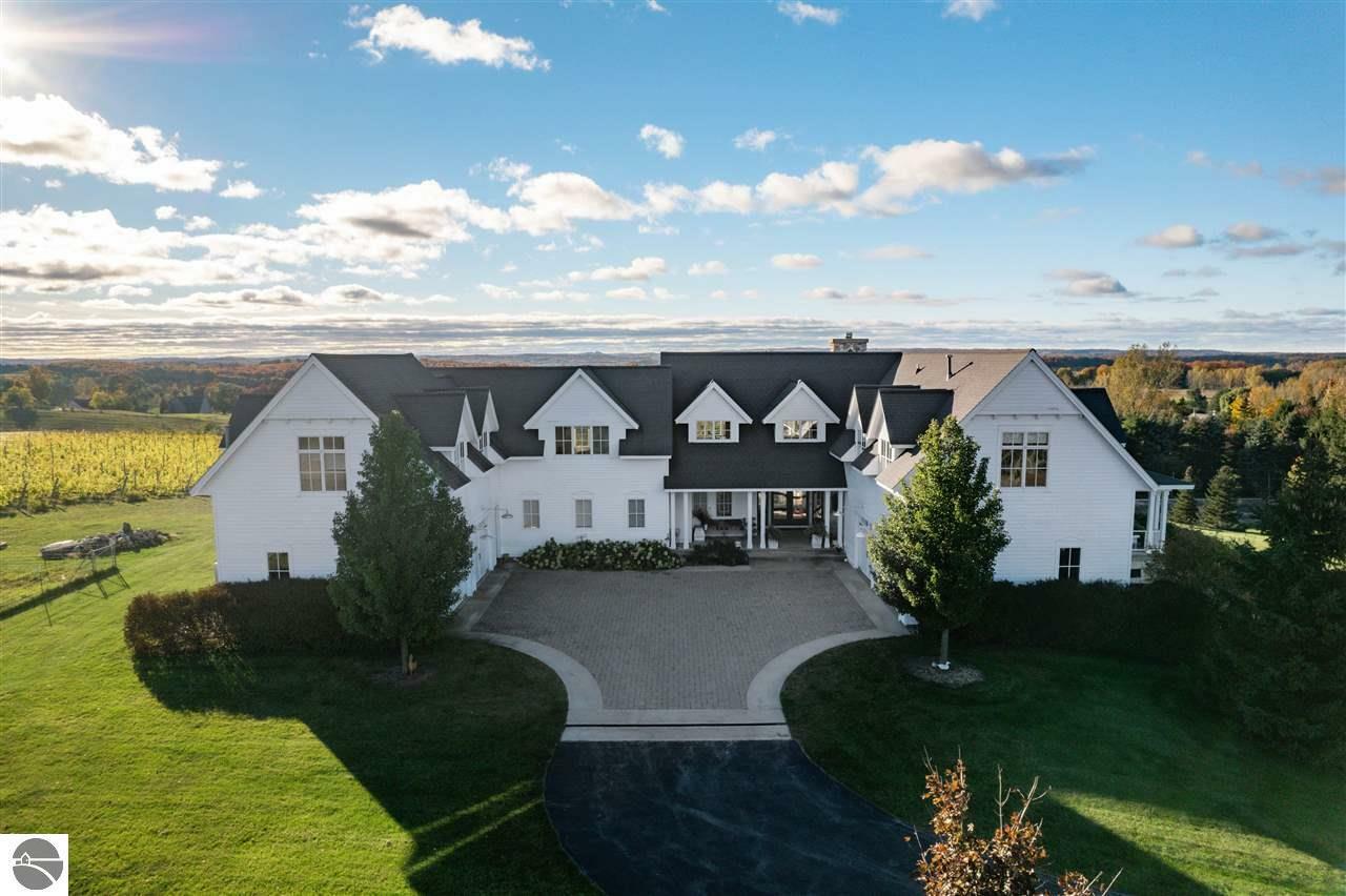 Property Photo: 10292 E Fort Road MI 49682