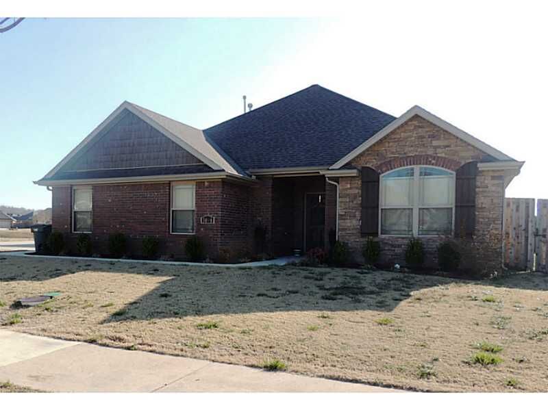 Property Photo: 3098 N Raven Lane AR 72704