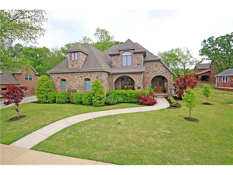 Property Photo:  402 NW O Street  AR 72712 