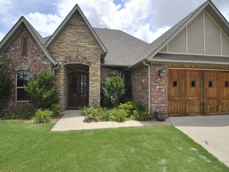 Property Photo:  1504 NE Greenbrier Court  AR 72712 