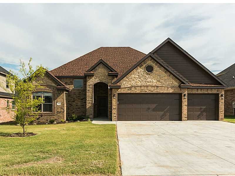 Property Photo:  4100 SW Deerfield Boulevard  AR 72712 