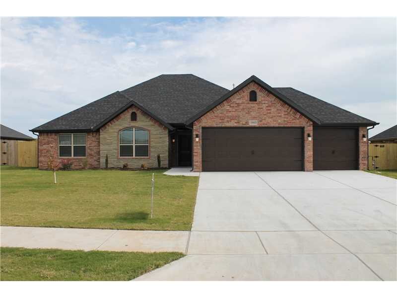 Property Photo: 1804 SW Birch Street AR 72712