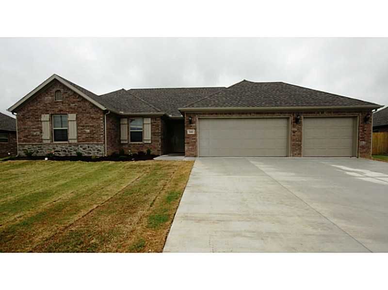 Property Photo: 540 Keswick Drive AR 72719