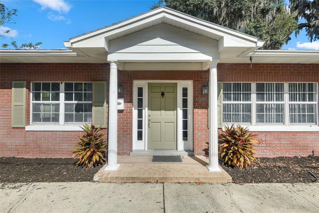 Property Photo:  1100-1102 Washington Avenue  FL 32789 