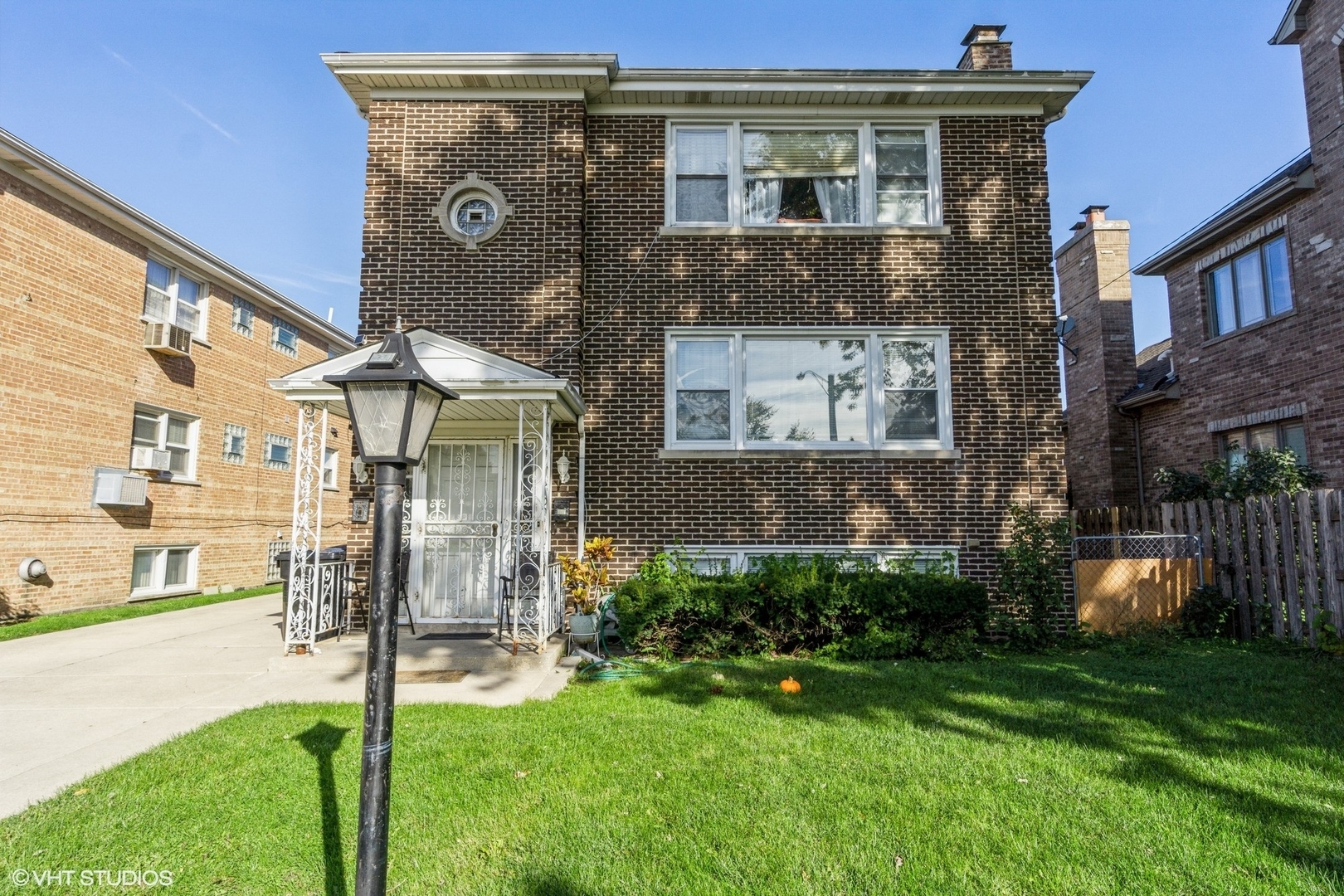 Property Photo: 8300 W Summerdale Avenue IL 60656