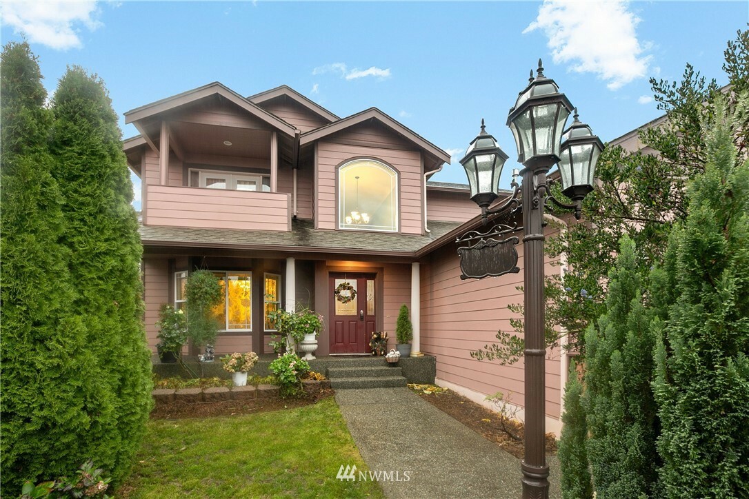 Property Photo:  2627 Pacific Highlands Avenue  WA 98248 