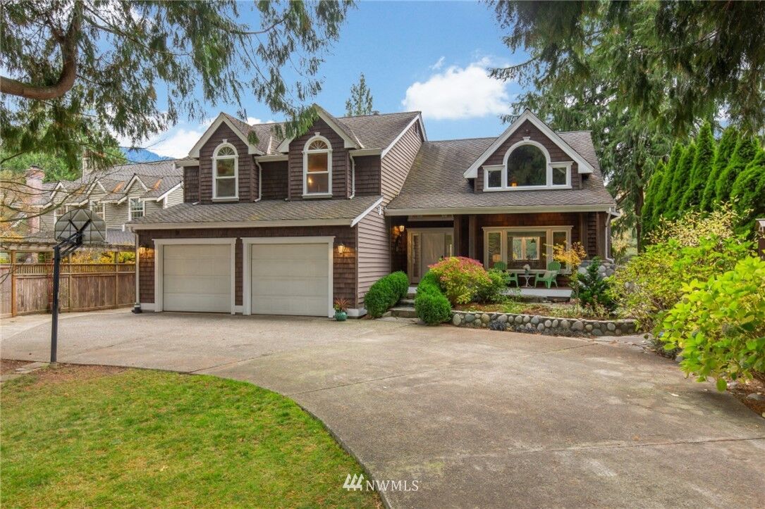 Property Photo:  14721 442nd Avenue SE  WA 98045 