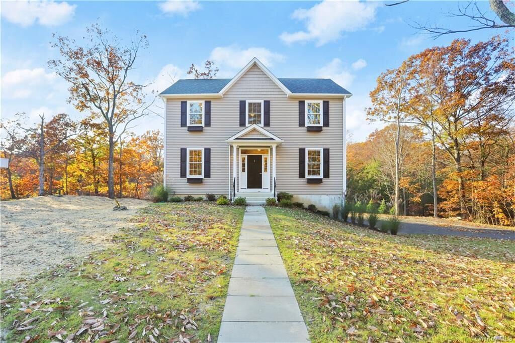 Property Photo:  5 Isabella Court  NY 10509 