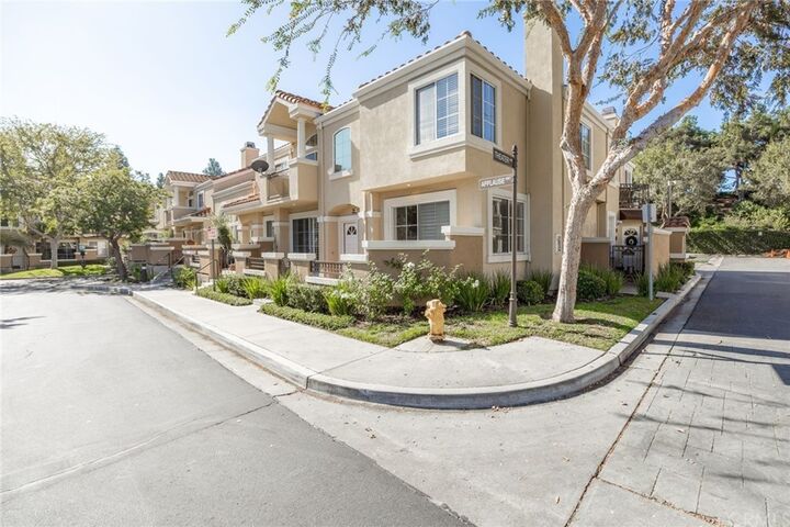 Property Photo:  22 Theatre Lane  CA 92656 