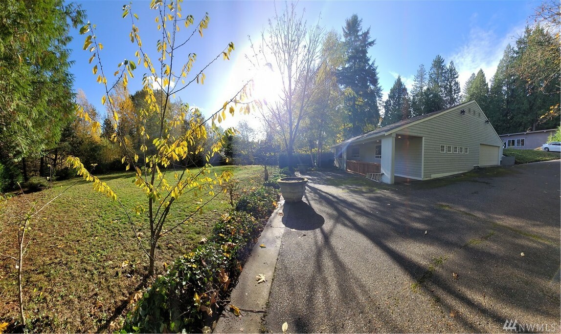 Property Photo:  3211 140th Ave NE  WA 98005 