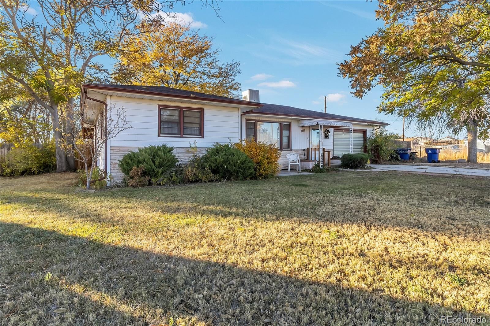 Property Photo: 6901 Santa Fe Drive CO 80221