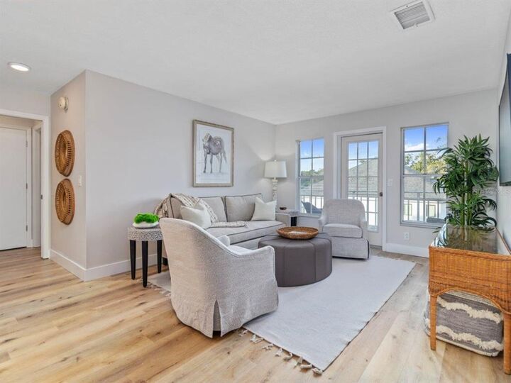 Property Photo: 2314 S Clewis Court 305 FL 33629