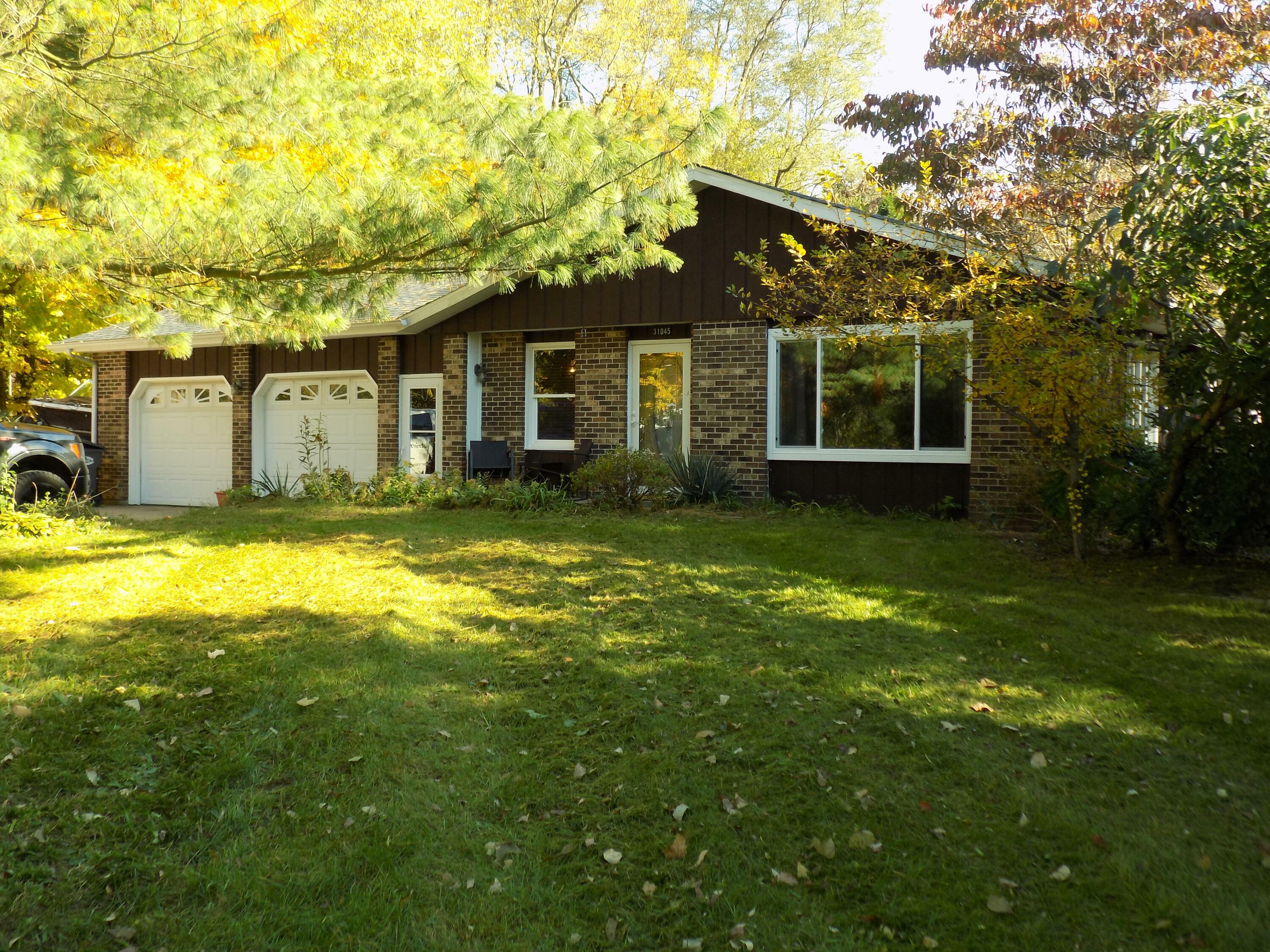 Property Photo:  31045 Co Rd 215  MI 49013 