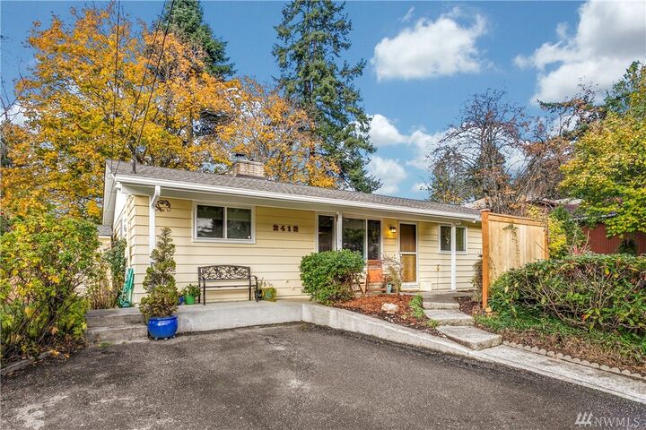 Property Photo:  2412 S 138th St  WA 98168 