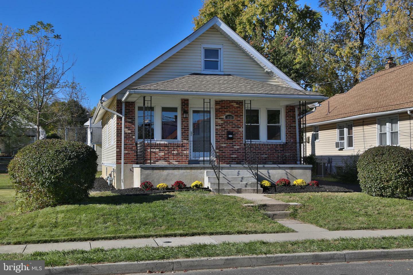 Property Photo:  1658 Arnold Avenue  PA 19090 