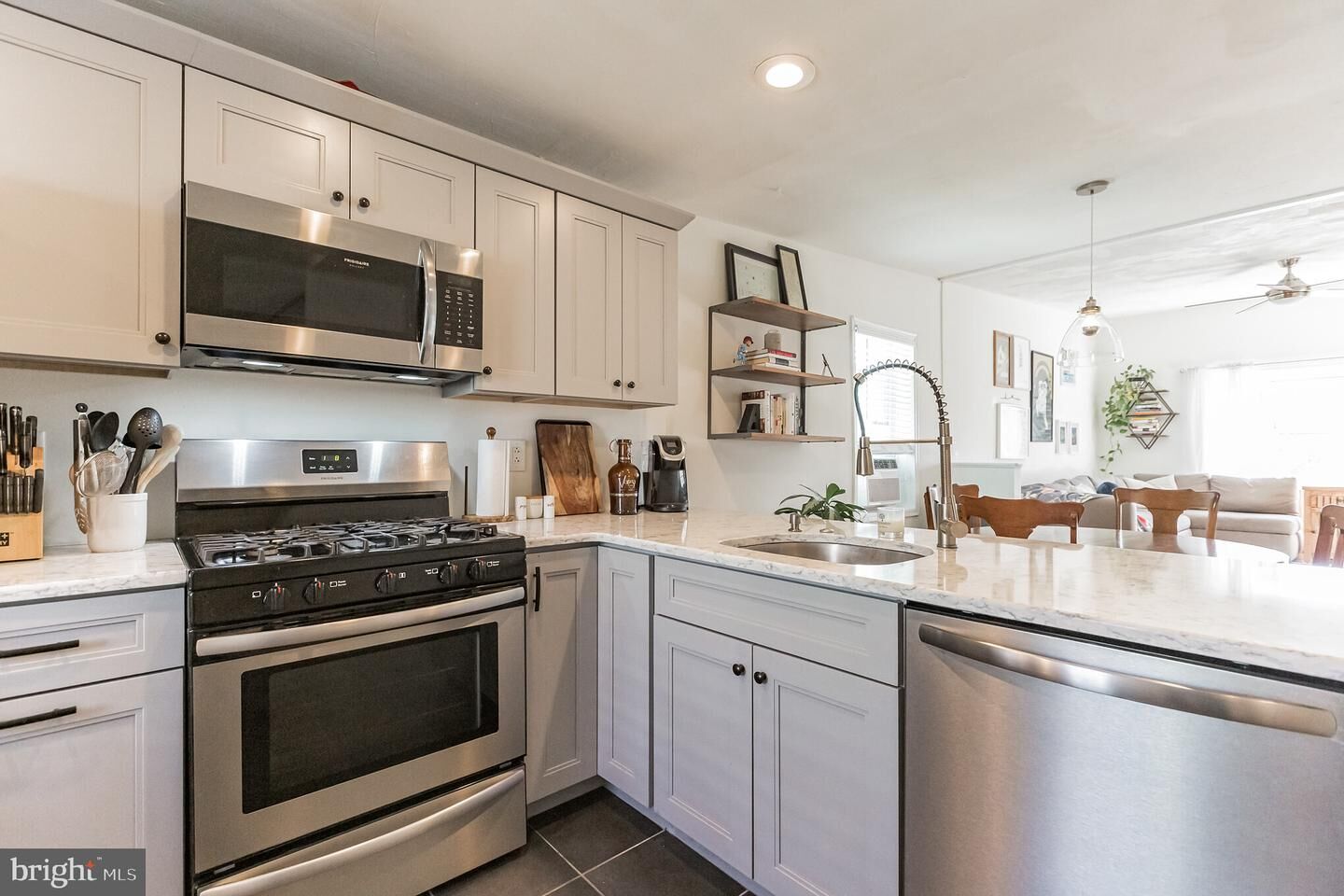 Property Photo: 1017 Mountain Street 2 PA 19148