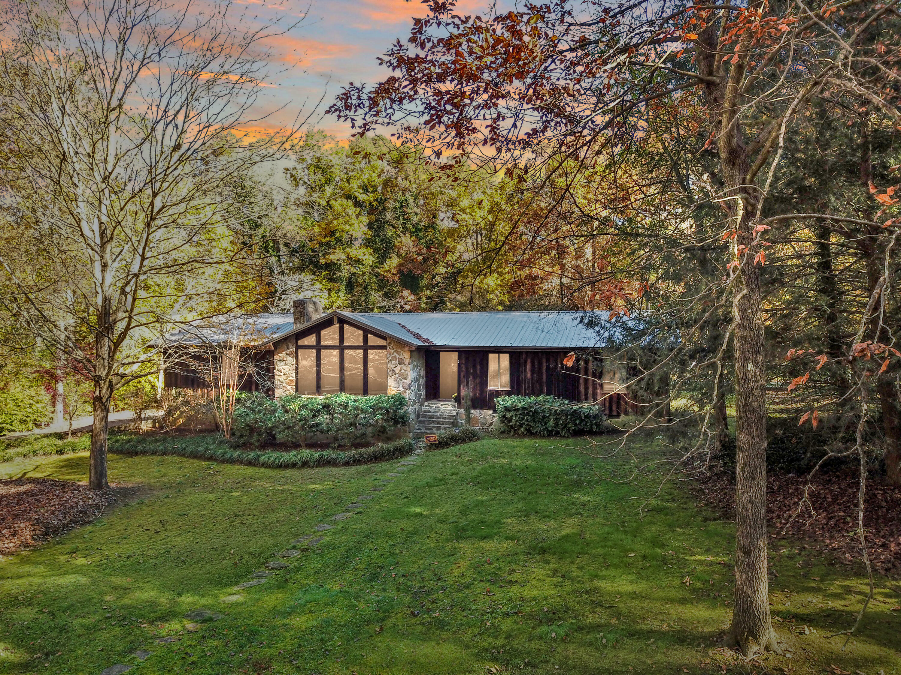 Property Photo:  118 County Road 148  TN 37370 