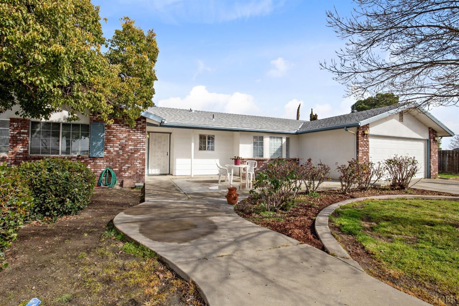 Property Photo: 1312 Pueblo Avenue 93212