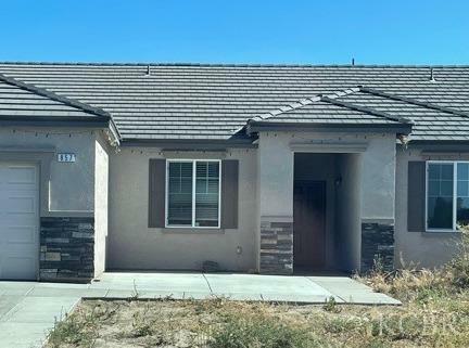 Property Photo:  857 Otero Street  CA 93245 