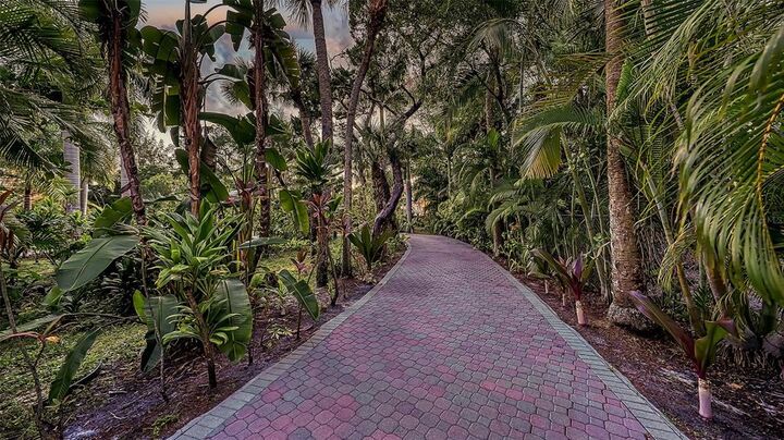 Property Photo:  225 Little Pond Lane  FL 34242 
