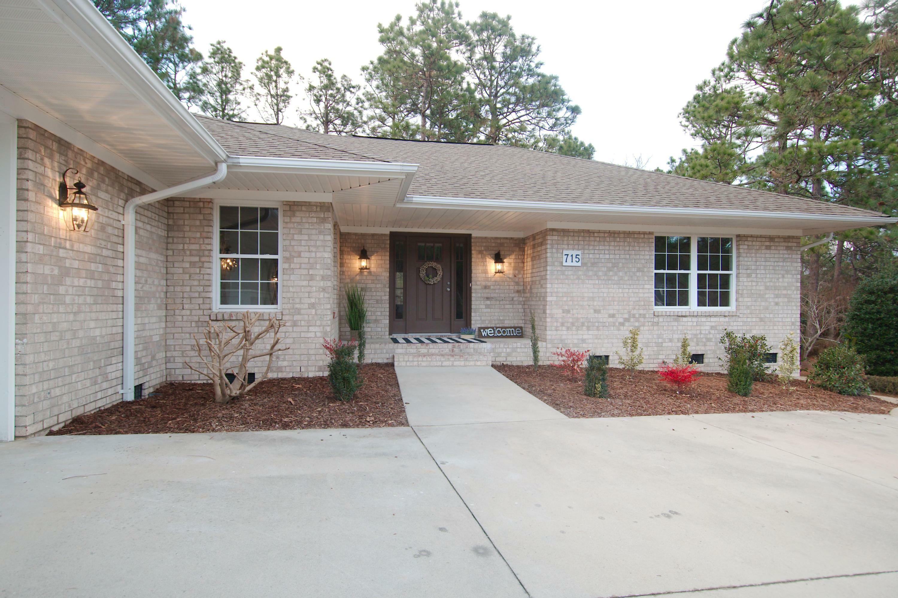 Property Photo: 715 Monticello Drive NC 28374
