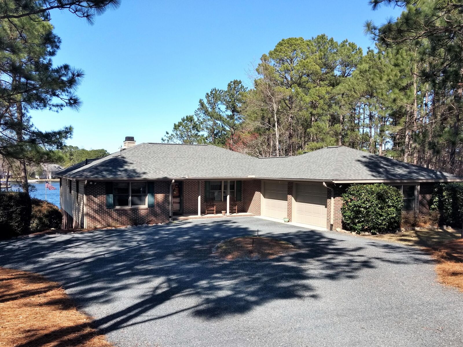 Property Photo: 14 Red Robin Court GA 31407