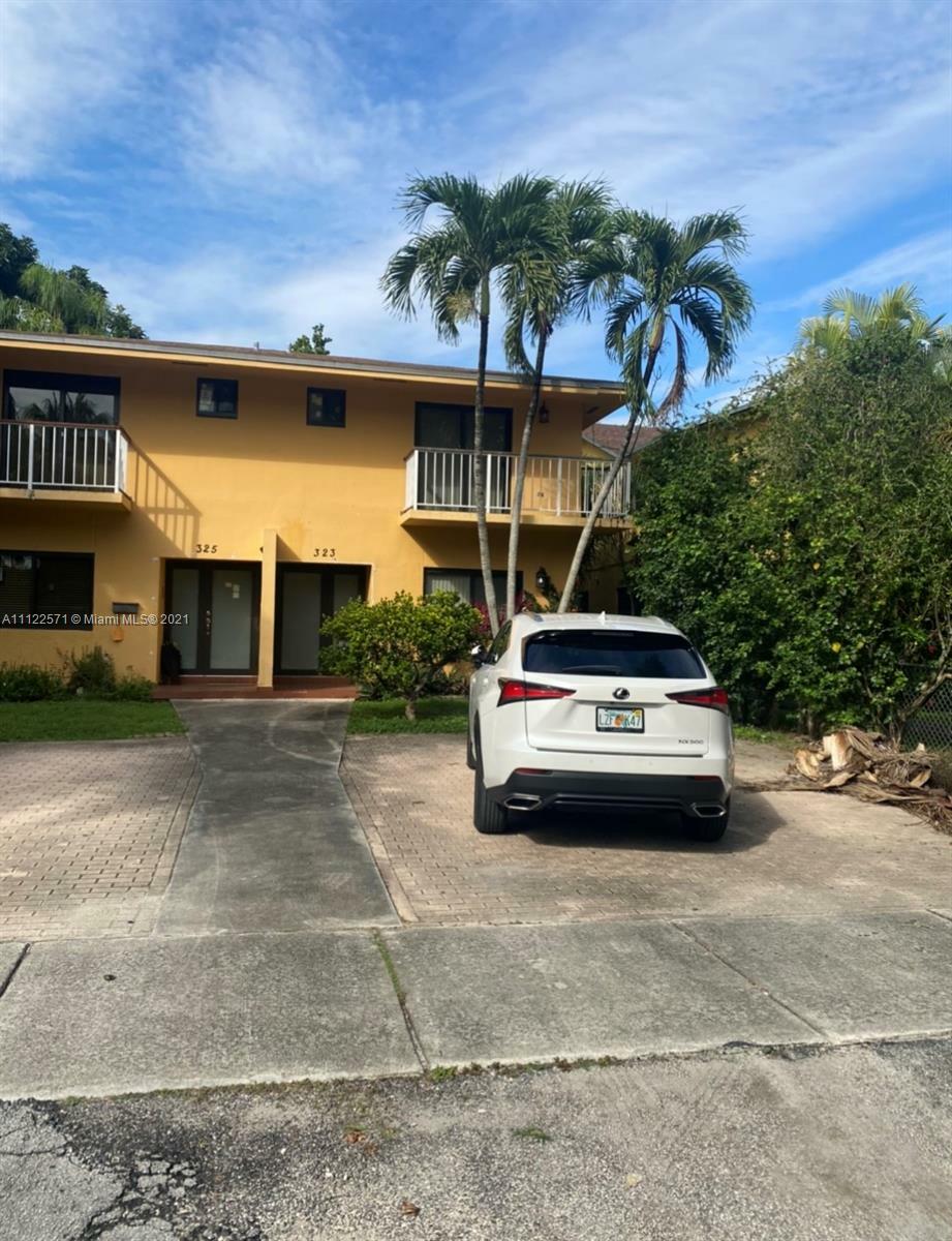 Property Photo:  323 SW Menores Ave  FL 33134 