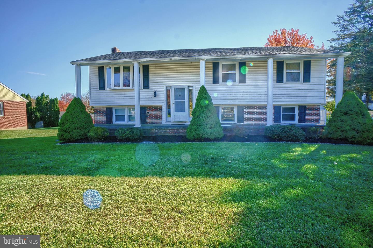 Property Photo:  1 Otis Court  PA 17349 