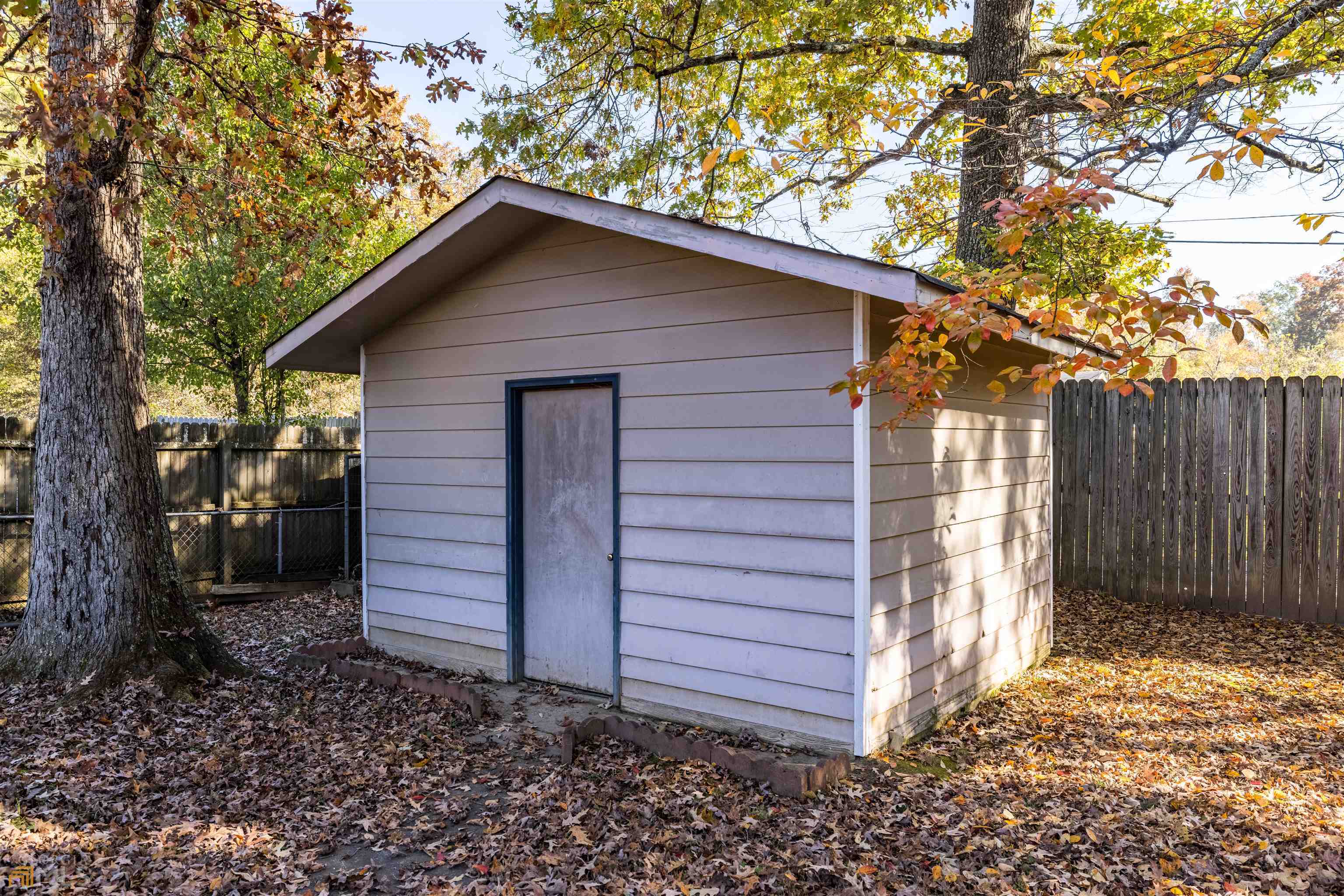 Property Photo:  17 E Creekview Dr  GA 30165 