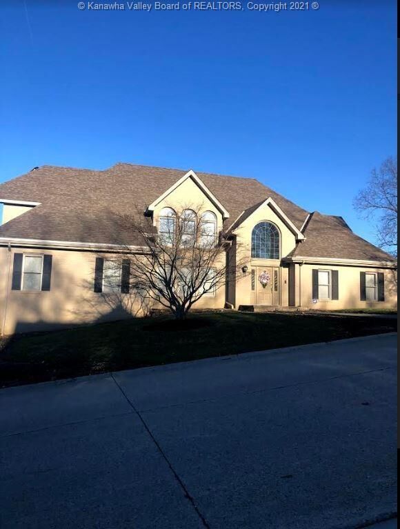Property Photo:  423 Woodbridge Drive  WV 25311 
