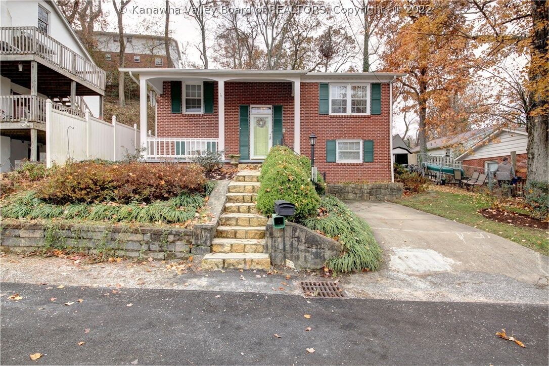 Property Photo:  11 Estill Drive  WV 25314 