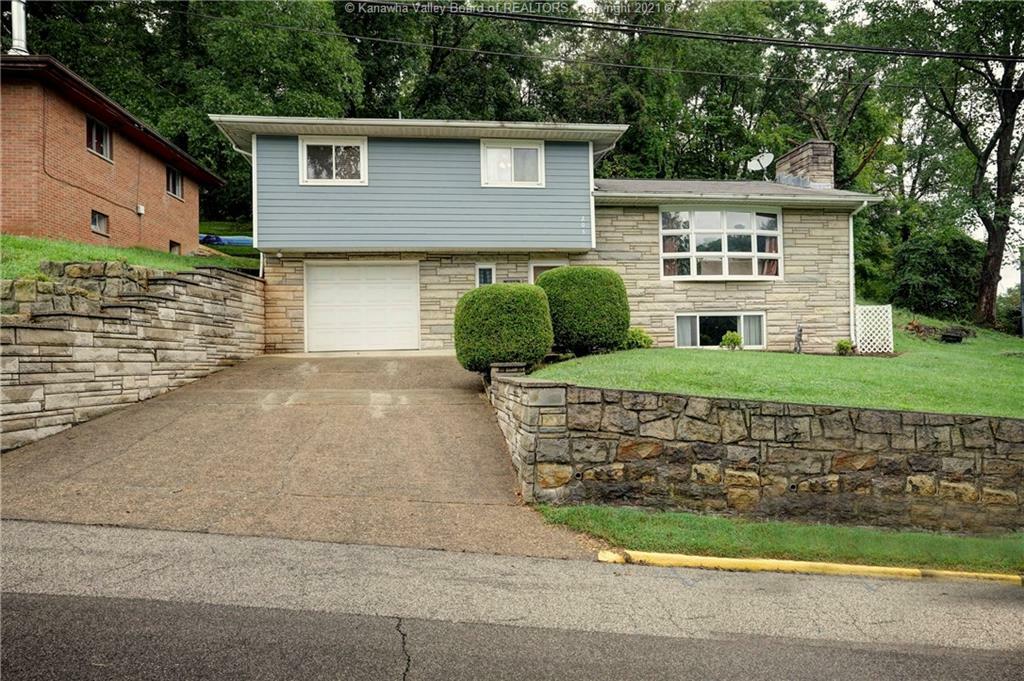 Property Photo: 205 Sutherland Drive WV 25303